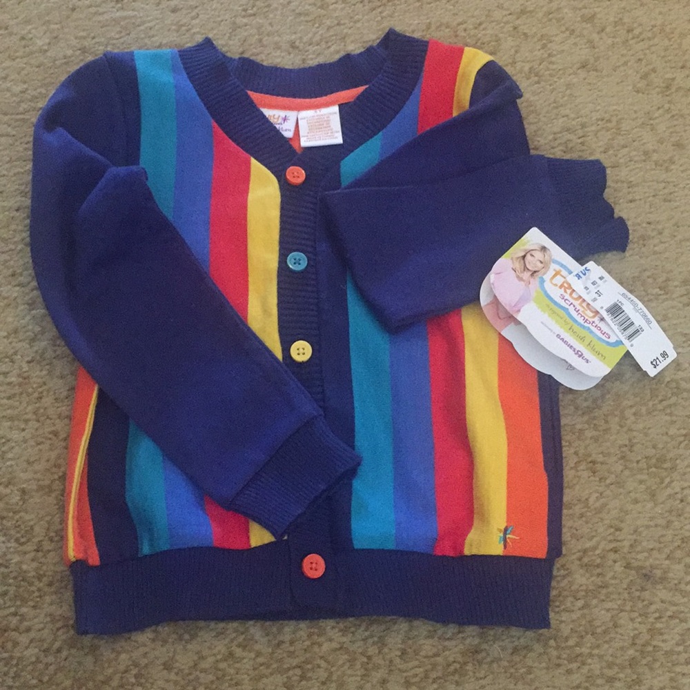 Boys rainbow color sweater 🌈